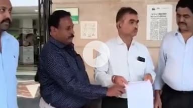 इंदौर: गैस डिस्ट्रीब्यूटर्स ने मांगों को लेकर एडीएम इंदौर को सौंपा ज्ञापन, अनिश्चितकालीन हड़ताल की चेतावनी