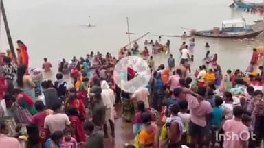 मुंगेर: नहाए खाए के साथ छठ महापर्व की शुरुआत, मुंगेर के गंगा घाटों पर गंगा स्नान के लिए उमड़ी भीड़