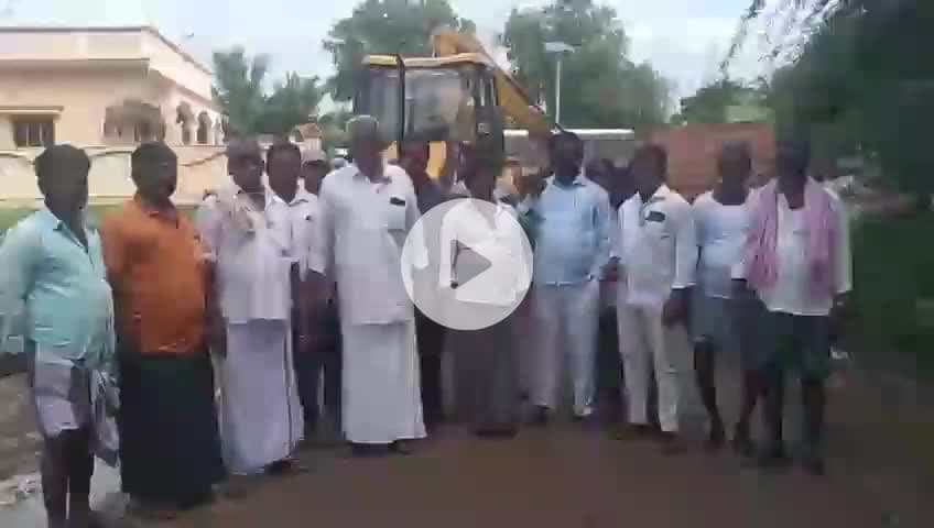 వడ్డేపల్లి: రోడ్డు పాడు చేసిన కాంట్రాక్టర్ పై చర్యలు తీసుకోవాలని పైపాడు గ్రామస్తులు ఆవేదన