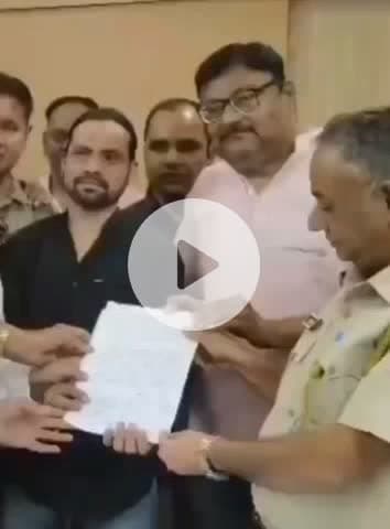 अलवर: शालीमार सोसायटी में बढ़ती चोरी के मामलों में लोगों ने सदर SHO को ज्ञापन सौंपा, जांच की मांग की