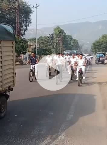 अलवर: अलवर पुलिस ने साइबर जागरूकता के लिए साइकिल रैली निकाली, साइबर फ्रॉड के खिलाफ सतर्क रहने का दिया संदेश