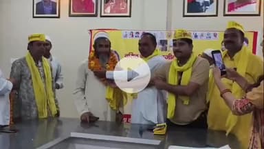 अमरोहा: अमरोहा में पत्रकार मुजीब बछरायूंनी सुभासपा में शामिल हुए, कार्यकर्ताओं ने फूलमालाएं पहनाकर किया जोरदार स्वागत