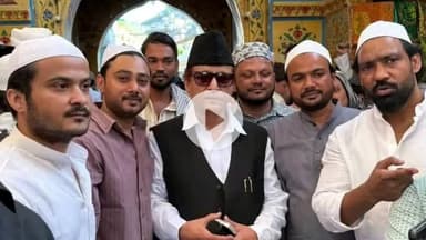 रामपुर: समाजवादी पार्टी के नेता आज़म खान ने अजमेर स्थित हज़रत ख्वाजा मोईनुद्दीन चिश्ती की दरगाह पर हाज़िरी लगाई