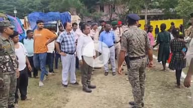 देव: छठ पर्व पर देव में श्रद्धालुओं के लिए आवास व्यवस्था का जायजा लिया डीएम श्रीकांत शास्त्री ने