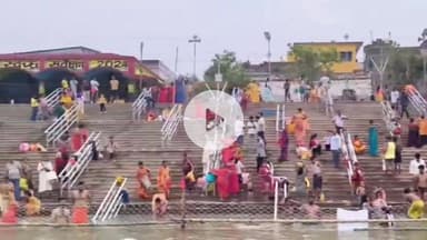 इटाढ़ी: बक्सर नगर परिषद ने बनाए 32 छठ घाट, अधिकारियों ने किया निरीक्षण