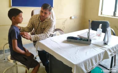 चुनार: जमालपुर के न्यू प्राथमिक स्वास्थ्य केंद्रों पर मुख्यमंत्री जन आरोग्य मेले में 69 मरीजों का उपचार किया गया