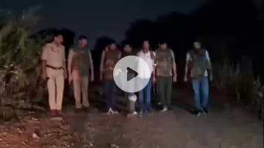 झांसी: भगवंतपुरा रोड से करगुवां जी की ओर जाने वाले कच्चे रास्ते पर रेलवे के 69 लाख के कैश उड़ाने वाले बदमाश का हुआ एनकाउंटर