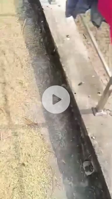 #बलरामपुर में दबंगों के द्वारा गरीबों को दौड़ा- दौड़ाकर पीटा गया✍️घरों में घुसकर लाठी डंडे से हमला