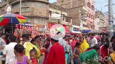 मुंगेर: लोक आस्था के महापर्व छठ के दूसरे दिन बाजारों में खरीदारी के लिए उमड़ी श्रद्धालुओं की भीड़