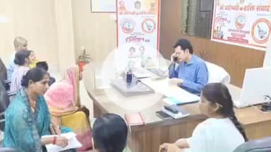 बहराइच: मंडल कार्यालय पर जनसुनवाई के दौरान 31 महिलाओं ने सुनाई अपनी व्यथा, आयुक्त ने त्वरित कार्रवाई के दिए निर्देश