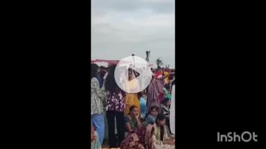 पीथमपुर: पीथमपुर में डूबते सूर्य को अर्घ्य देकर छठ पूजन किया गया, जलाशयों पर उमड़ी श्रद्धालुओं की भीड़