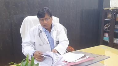 रामपुर: जिला अस्पताल में डॉक्टरों का संकट, 20 चिकित्सकों की कमी, सीएमएस डॉ. बीसी सक्सेना ने दी जानकारी