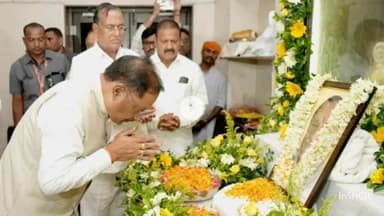 कोरबा: मुख्यमंत्री श्री साय ने स्व. बनवारी लाल अग्रवाल की पगड़ी रस्म में श्रद्धांजलि दी, याद किए गए उनके आदर्श