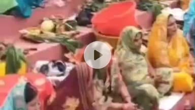 कप्तानगंज: कप्तानगंज में छठ उत्सव का उल्लास, राम जानकी घाट पर नदी में नाव पर बिना सुरक्षा 25 से अधिक लोग सवार, बड़ा हादसा टला