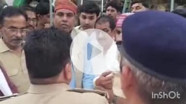 ब्यौहारी: ब्यौहारी के बुढ़वा गांव में कांग्रेस कमेटी का धरना, क्षेत्र में नशीली दवाओं की बिक्री का किया विरोध