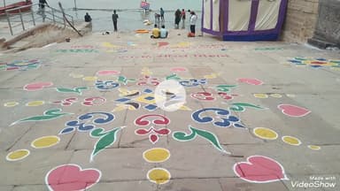 मिर्ज़ापुर: छठ पूजा के मद्देनजर नगर पालिका परिषद मिर्जापुर ने डैफोडिल्स के बच्चों के संग मिलकर नारघाट में आकर्षक रंगोली बनवाई