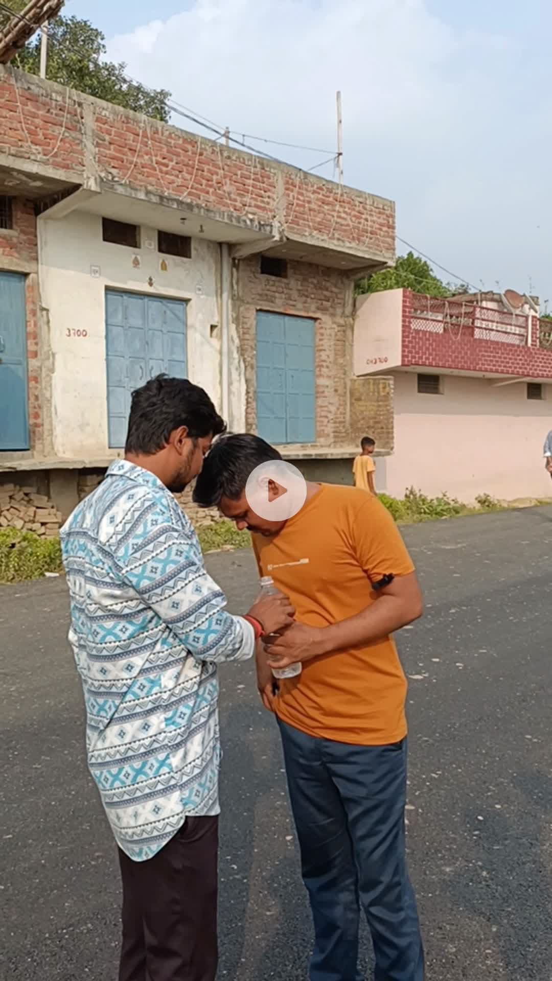 #1k तो #gf से बात नहीं हो रहा है और इसको #मजाक सूझ #रहा है #comedy #funny #trending #viral #fun #entertainment #memes