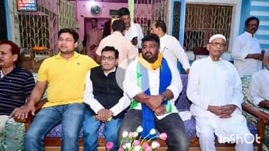 मुंगेर: राजद प्रत्याशी अविनाश कुमार विद्यार्थी उर्फ मुकेश यादव ने मुबारकचक में किया जनसंपर्क अभियान