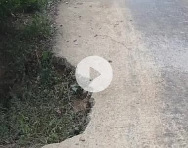 बिल्हौर: नाना मऊ में सड़कों की जर्जर हालत, आवागमन बाधित, गंगा घाट वन विभाग मार्ग पर गहरे गड्ढे