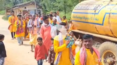 ବୀରମହାରାଜପୁର: ଶଙ୍କରା ମୁଣ୍ଡାପଡା ଠାରେ 16ପ୍ରହରୀ ନାମଯଜ୍ଞ ପାଇଁ ବିରାଟ କଳସ ଶୋଭାଯାତ୍ରା ଅନୁଷ୍ଠିତ , ସାମିଲ ହେଲେ ବହୁ ମହିଳା ଭକ୍ତ