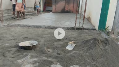 बलियापुर: दोलाबड़ उत्क्रमित मध्य विद्यालय में भवन निर्माण में घटिया सामग्री के उपयोग पर लोगों ने की शिकायत