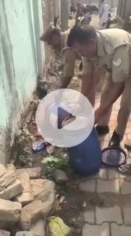 सिराथू: कन्थुवा गांव में पुलिस ने छापेमारी कर एक शख्स को 12 लीटर अवैध शराब और 150 किलोग्राम लहन के साथ किया गिरफ्तार