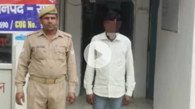 रामपुर: मंगलवार को थाना भोट क्षेत्र से शराब तस्करी के अभियोग में पंजिकृत एक वारण्टी आरोपी को पुलिस ने किया गिरफ्तार