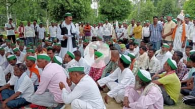 रामपुर: डॉ भीमराव अंबेडकर पार्क में किसानों ने पांच सूत्रीय मांगों को लेकर डीएम के माध्यम से सीएम को ज्ञापन भेजा