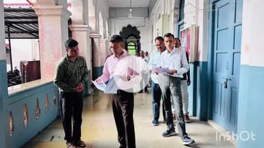 धार: धार में कलेक्टर प्रियंक मिश्रा ने कलेक्टर कार्यालय का औचक निरीक्षण किया, ई-ऑफिस प्रणाली की समीक्षा की