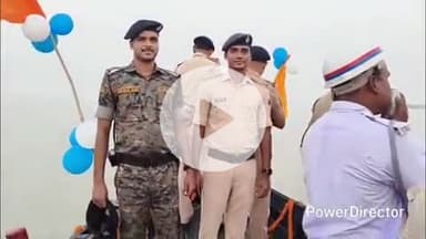 कटिहार: छठ पर्व के दौरान ट्रैफिक डीएसपी के नेतृत्व में यातायात पुलिस ने गंगा नदी में चलाया सघन गश्ती अभियान