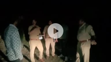 कानपुर: चकेरी के अहिरवा सजारी में एक बंद घर में मिली कई दिन पुरानी लाश, पुलिस और फोरेंसिक टीम ने जुटाए साक्ष्य