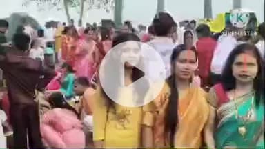 गदाईचक छठ घाट पर छठव्रती माताओं ने उगते सूर्य को अर्घ्य देकर महापर्व का समापन किया