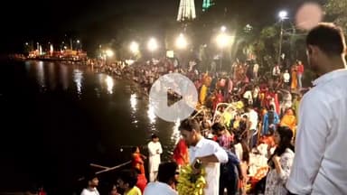 धनबाद/केंदुआडीह: धनबाद में छठ महापर्व धूमधाम से संपन्न, व्रती महिलाओं ने सूर्य को अर्घ्य अर्पित किया