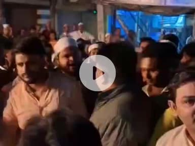 नौगावां सादात: नौगांवा क्षेत्र में दो कारों की भिड़ंत, पुलिस कर्मियों के साथ की धक्का-मुक्की, घटना का वीडियो हुआ वायरल