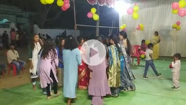 गणेशपुर पूटा रूपचंद कौशल्या गुप्ता छठ घाट  में आयोजित छठ पर्व  में सांस्कृतिक कार्यक्रम के दौरान नृत्य करती भक्तजन🎆🎆