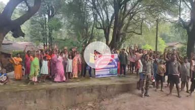 खूंटी: रोंगो और डिगरी गांव में पुलिस ने चलाया जन जागरूकता कार्यक्रम