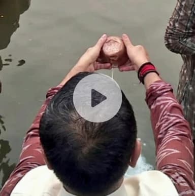 चास: बोकारो के सेक्टर 3 में डीसी ने उगते सूर्य को अर्घ्य दिया, जिले की खुशहाली की कामना की