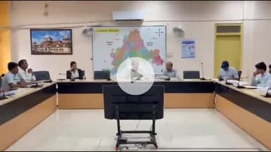 झालरापाटन: राजस्व अधिकारियों की मासिक समीक्षा बैठक मिनी सचिवालय में जिला कलक्टर अजय सिंह राठौड़ की अध्यक्षता में आयोजित की गई