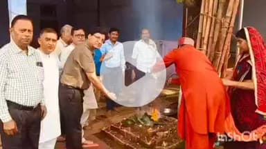 नानपारा: नानपारा जंगली नाथ गोशाला में गोपाष्टमी पर्व मनाया गया, हवन-पूजन के बाद गोवंश को गुड़-चना व फल खिलाया गया