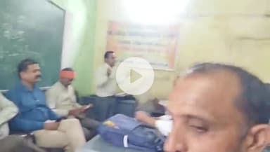 जैसीनगर: संदीपनी विद्यालय में नवांकुर एवं प्रस्फुटन समितियों की बैठक सम्पन्न, स्वदेशी अपनाने की शपथ ली