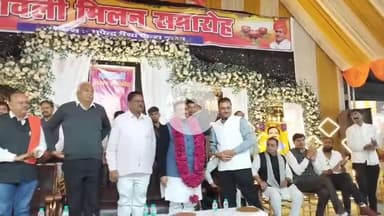 सागर नगर: सागर के मोतीनगर स्थित आदर्श गार्डन में दीपावली मिलन समारोह मनाया गया, पूर्व गृहमंत्री भूपेंद्र सिंह हुए शामिल