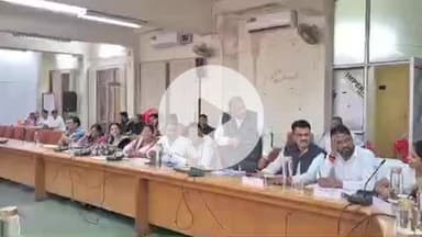 लाडपुरा: जिला परिषद की बैठक 10 माह बाद हुई, सदस्यों ने किया हंगामा, कांग्रेस सदस्यों ने काली पट्टी बांधकर जताया विरोध