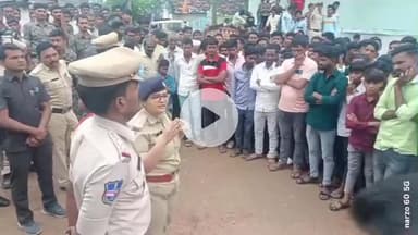 ఇచ్చోడ: ఇచ్చోడ మండలంలోని గుండాల గ్రామంలో కార్డ్ అండ్ సెర్చ్