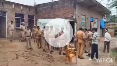 बिधूना: अछल्दा थाना क्षेत्र के दुहल्ला गांव में पुलिस पर हुए हमले के बाद भारी संख्या में पुलिस फोर्स तैनात