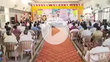 கலவை: கலவையில் உள்ள திருமண மண்டபத்தில் அதிமுக பூத் கமிட்டி நிர்வாகிகளுக்கான ஆலோசனைக் கூட்டம் நடைபெற்றது