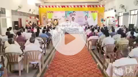 கலவை: கலவையில் உள்ள திருமண மண்டபத்தில் அதிமுக பூத் கமிட்டி நிர்வாகிகளுக்கான ஆலோசனைக் கூட்டம் நடைபெற்றது