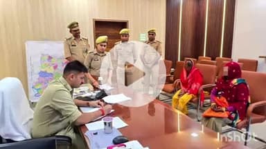 औरैया: एसपी अभिषेक भारती ने ककोर मुख्यालय स्थित कार्यालय पर की जनसुनवाई, थानाध्यक्षों को दिए समयबद्ध निस्तारण के निर्देश