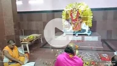 देवघर: बाबा मंदिर प्रांगण स्थित दुर्गा मंदिर में मां जगतधात्री की प्रतिमा स्थापित कर तीन पहर की पूजा शुरू