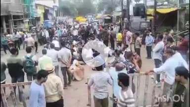 धार: धार मंडी में कम बोली लगने पर किसानों का हंगामा, घोड़ा चौपाटी पहुंचे, अधिकारियों ने मानी मांगें