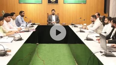 रामपुर: गुरुवार को कलेक्ट्रेट सभागार में जिलाधिकारी अजय कुमार द्विवेदी की अध्यक्षता में SIR पर बैठक का आयोजन किया गया